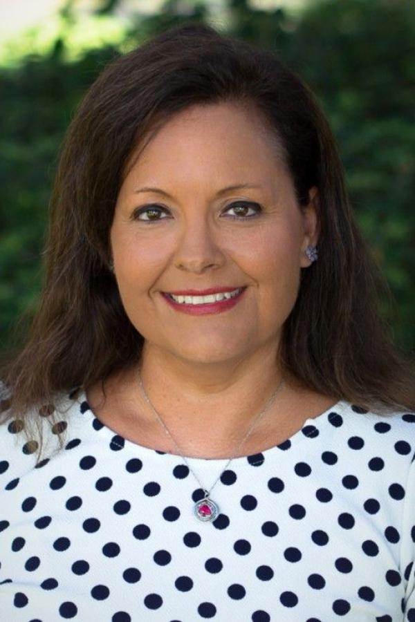 Lisa Trone